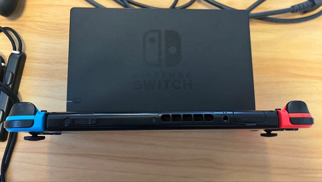 Nintendo Switch 本体 青/赤 ジョイコン・マイクロSDチップ付き