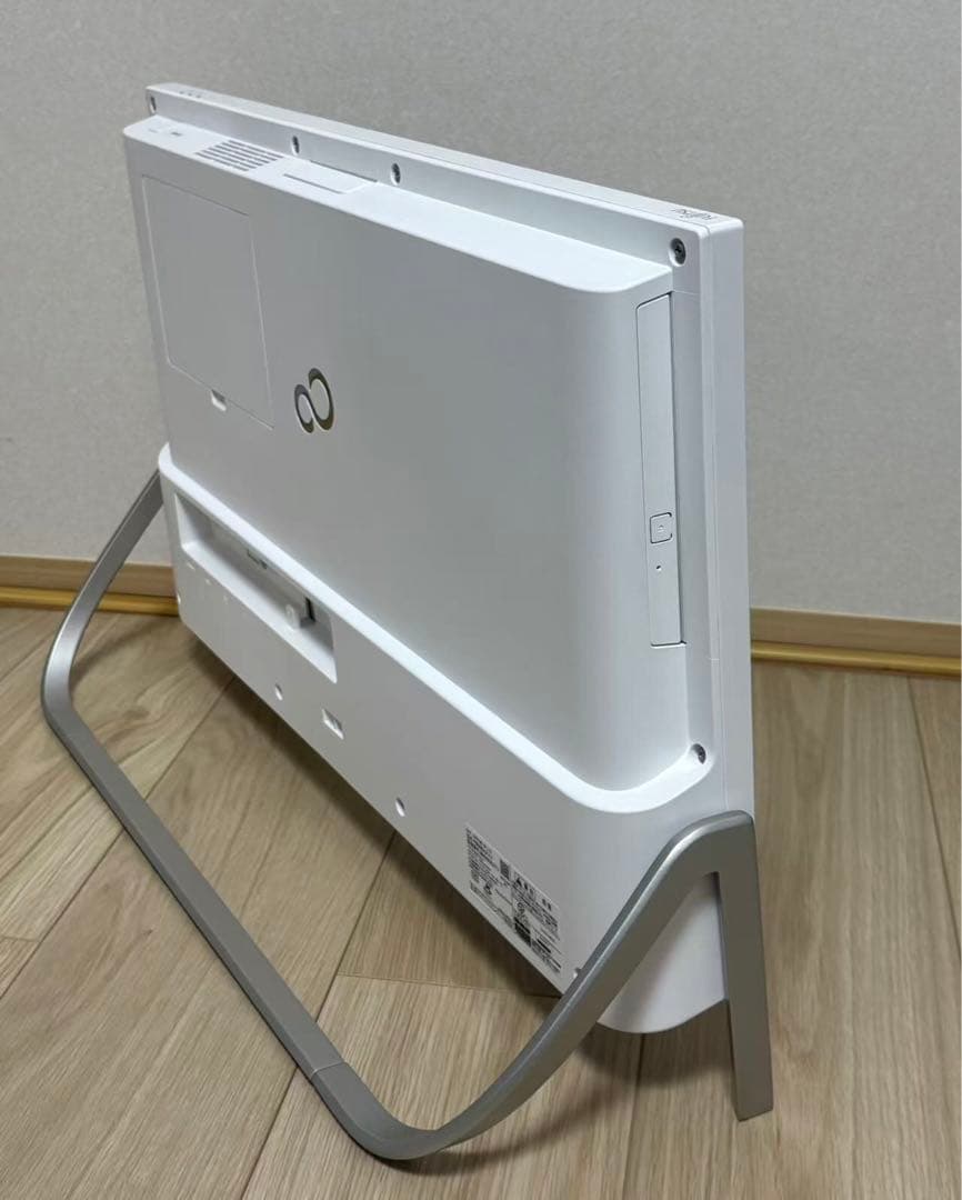 富士通一体型PC/i7-8750H/メ16/256GB+1TB/Office
