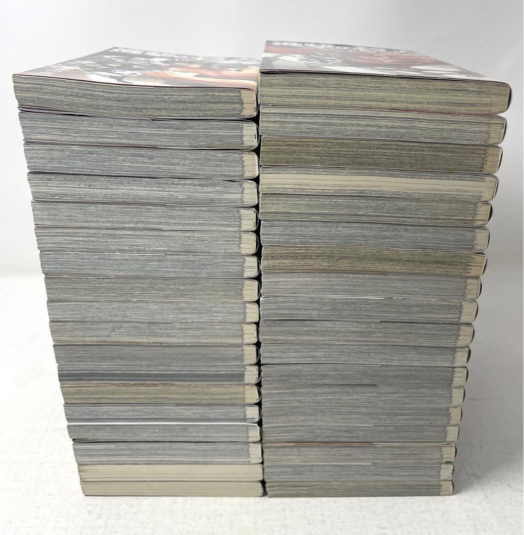 【全巻初版】進撃の巨人 全巻セット 1～34巻＋キャラクター名鑑2冊 諌山創