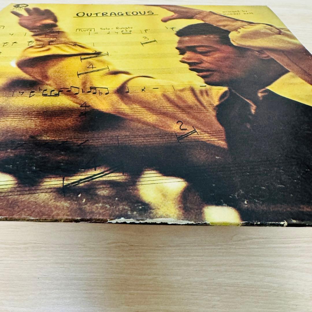 JOHNNY PATE / OUTRAGEOUS (レコード)