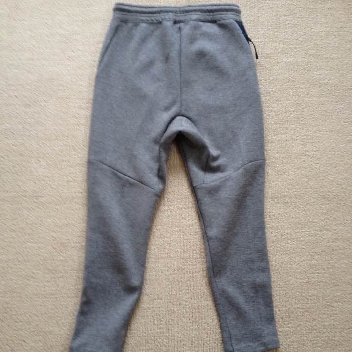 nike テックフリース パンツ