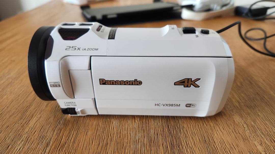 Panasonic HC-VX985M 4Kビデオカメラパナソニック　白