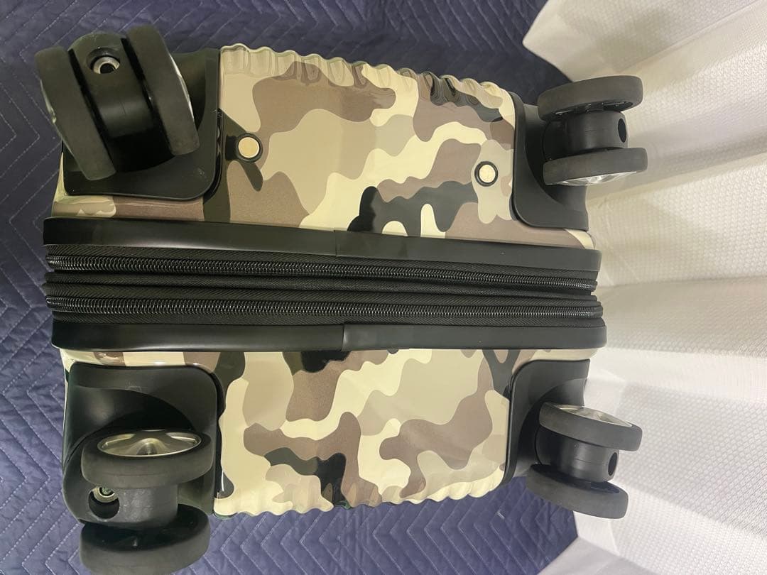 ACE エース　拡張機能付き　キャリーケース カモフラ.迷彩柄　機内持ち込みOK