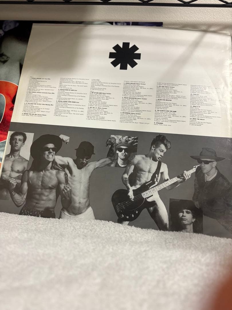 洋楽 RED HOT CHILI PEPPERS