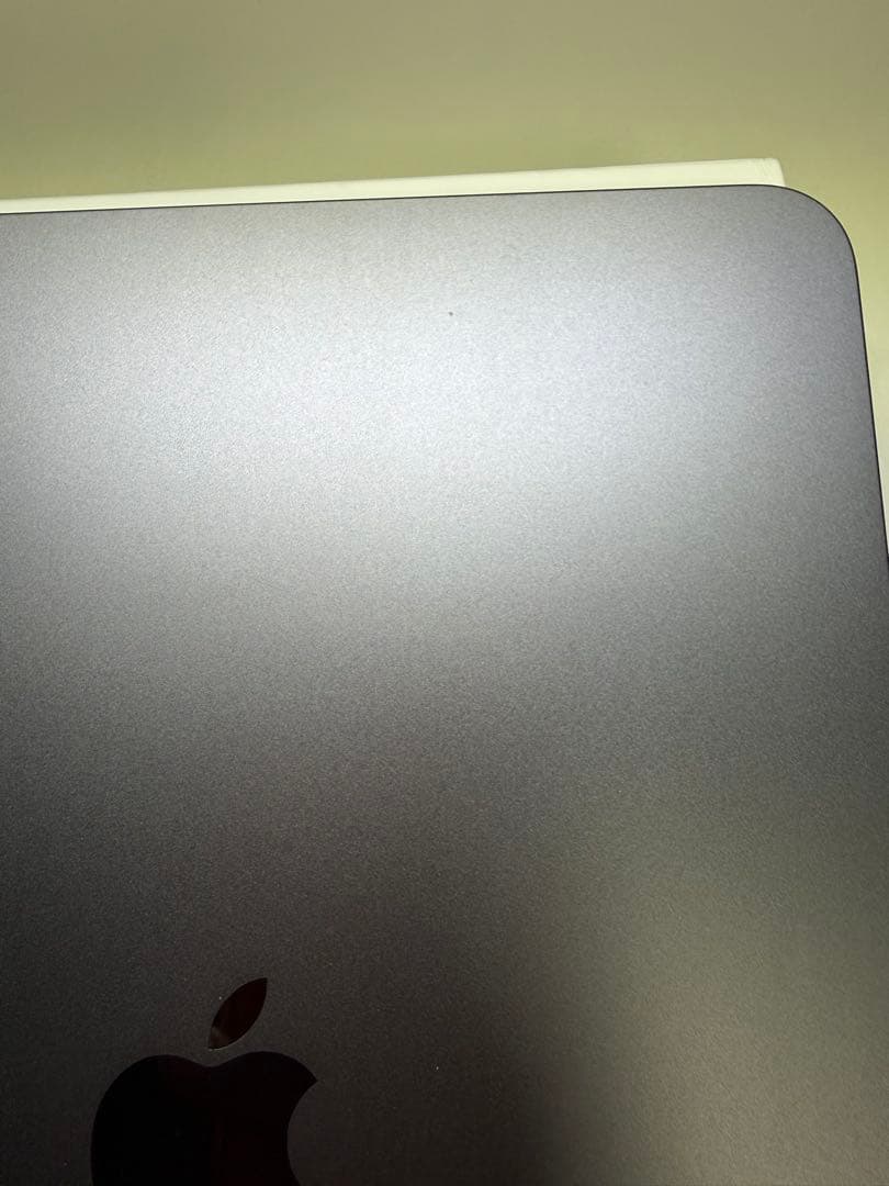 Apple iPad Air (第5世代) 10.9インチスペースグレー