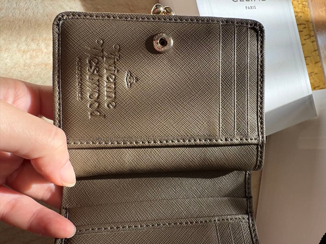 ヴィヴィアン　財布　オリーブ