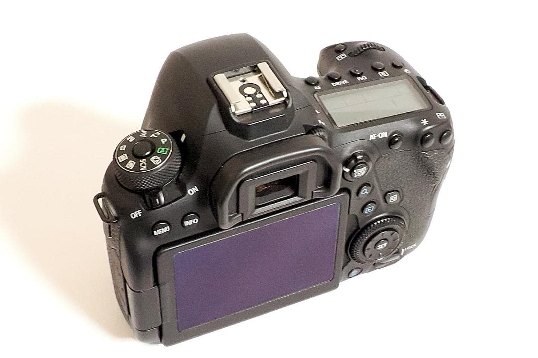 【美品】 キヤノン CANON EOS6D mark2　ボディ
