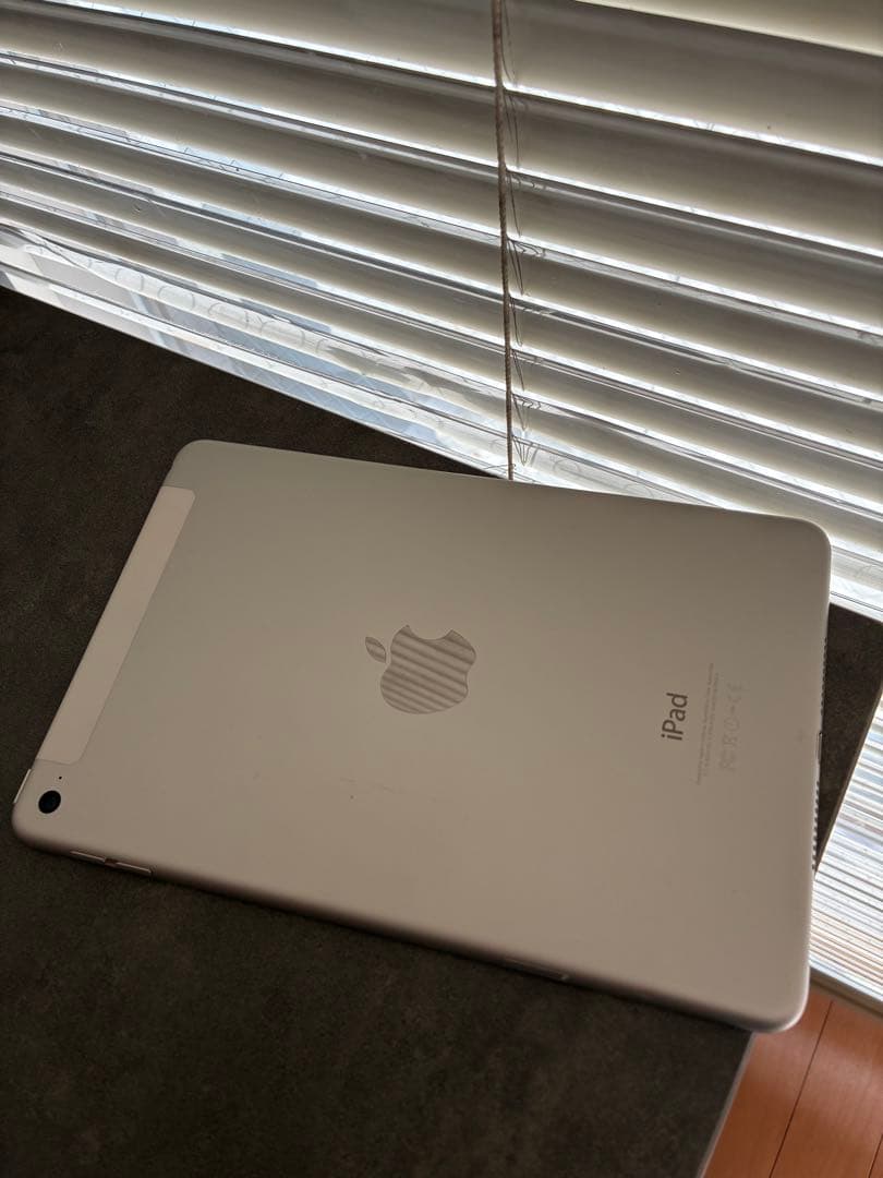 Apple iPad mini 4 Wi-Fi + セルラーモデル32GB