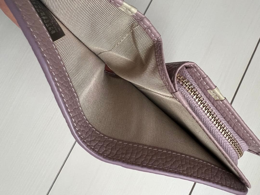 ⭐︎お値下げしました⭐︎ 新作　Paul Smith レディース　二つ折り財布