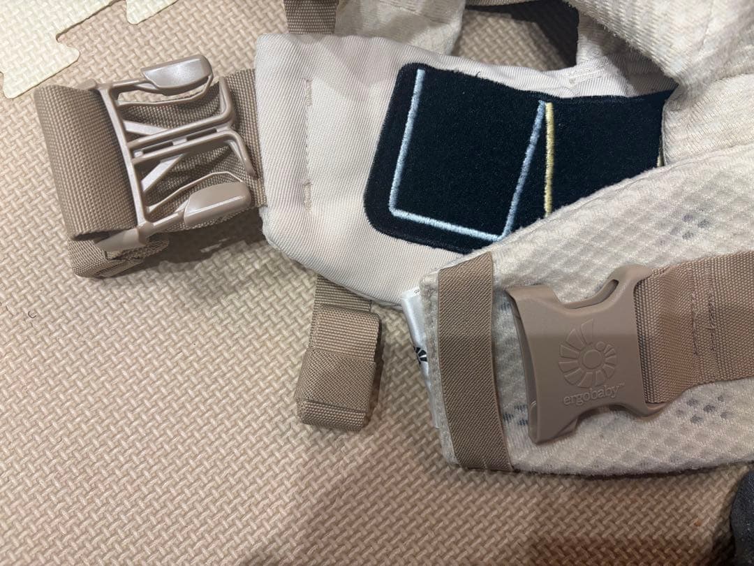 週末限定【美品】ergo baby 2025年購入　24時間以内発送　抱っこ紐