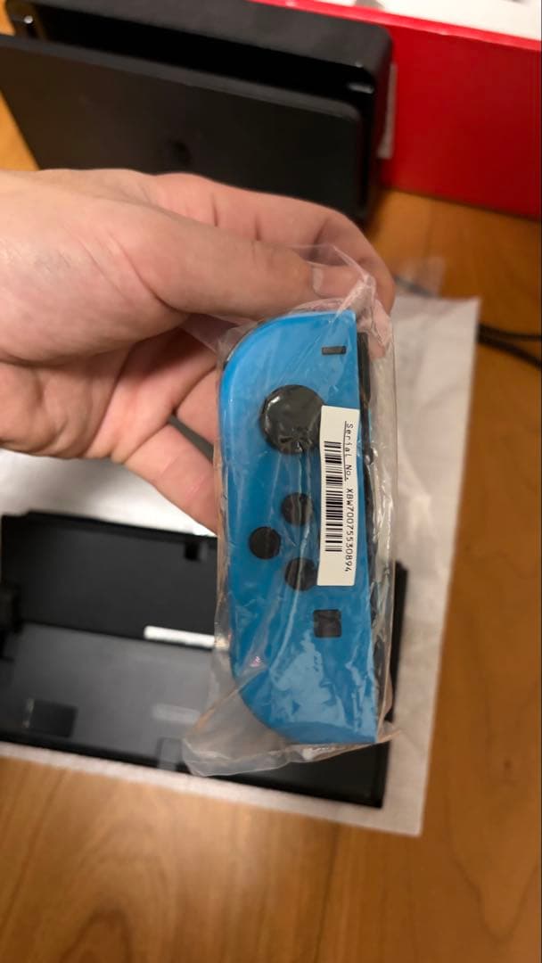 Nintendo Switch 本体 赤青ジョイコン付き