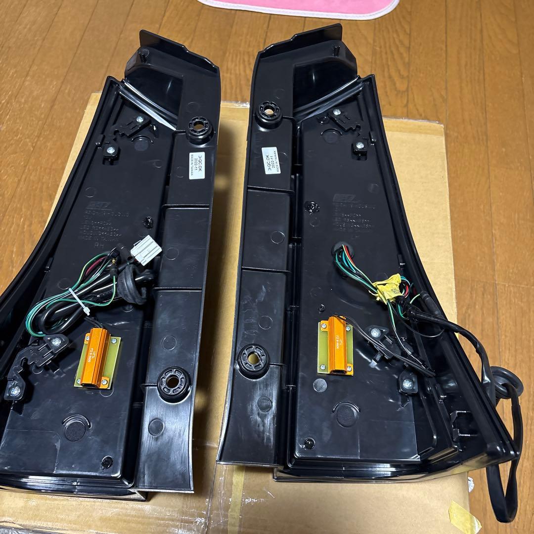 アクセサリー YE_SHOCK