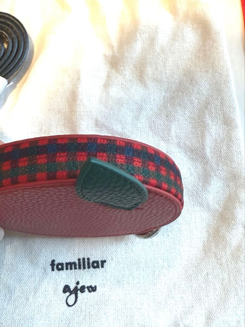 Ajew / familiar リンゴ型小物入れとストラップセット