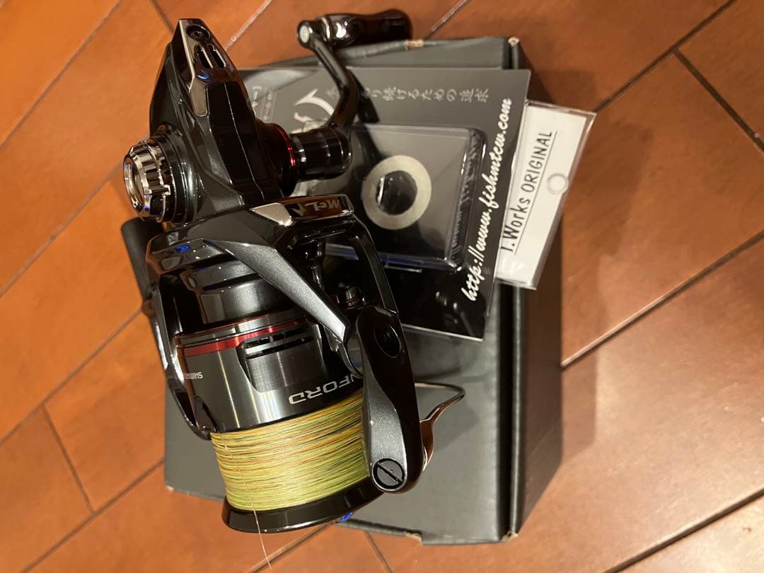 最終値下げ！24VANFORD 2500 HGSスピニングリール