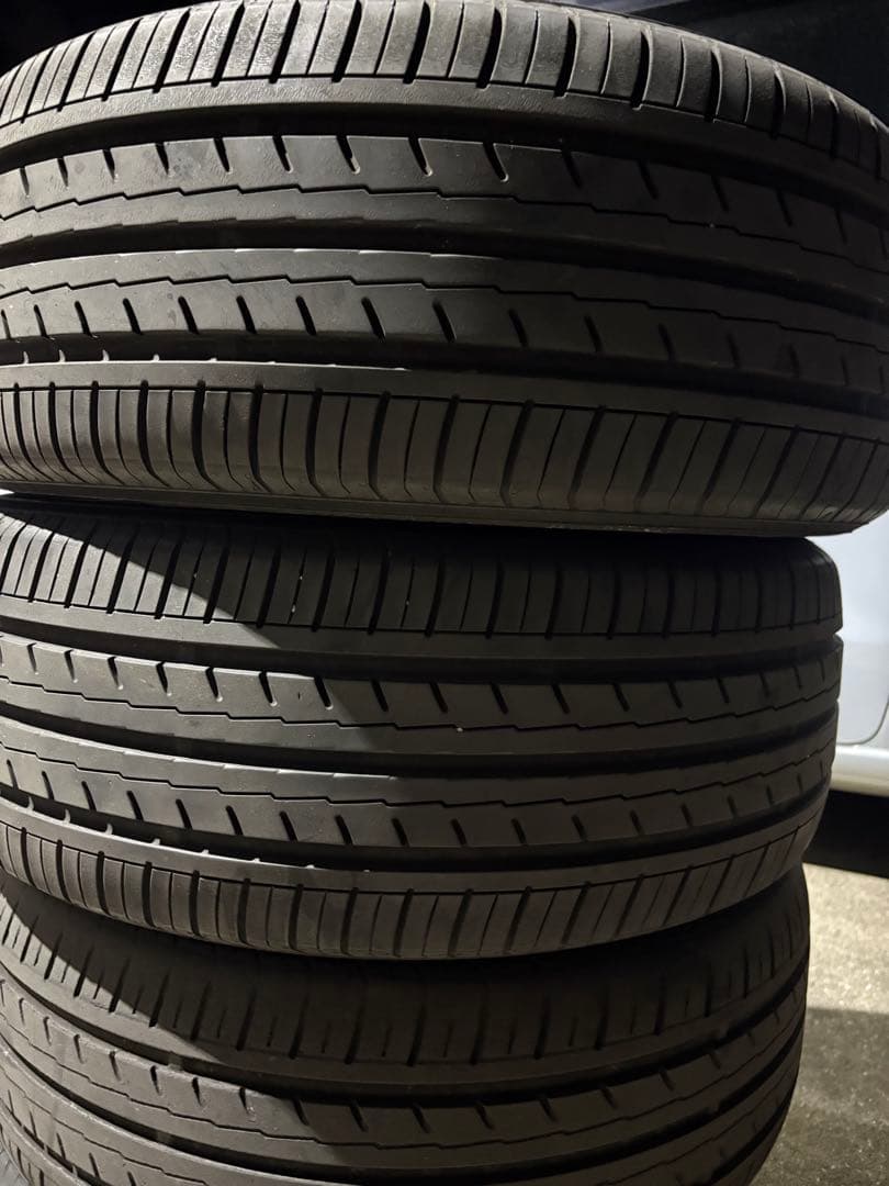 215/45r17 yokohama ブルーアース4本セット 2022年製造