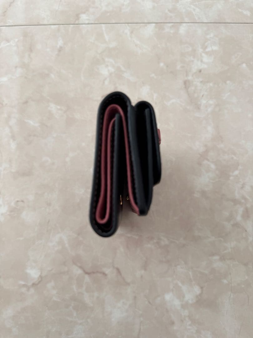 MIU MIU リボン付き三つ折り財布