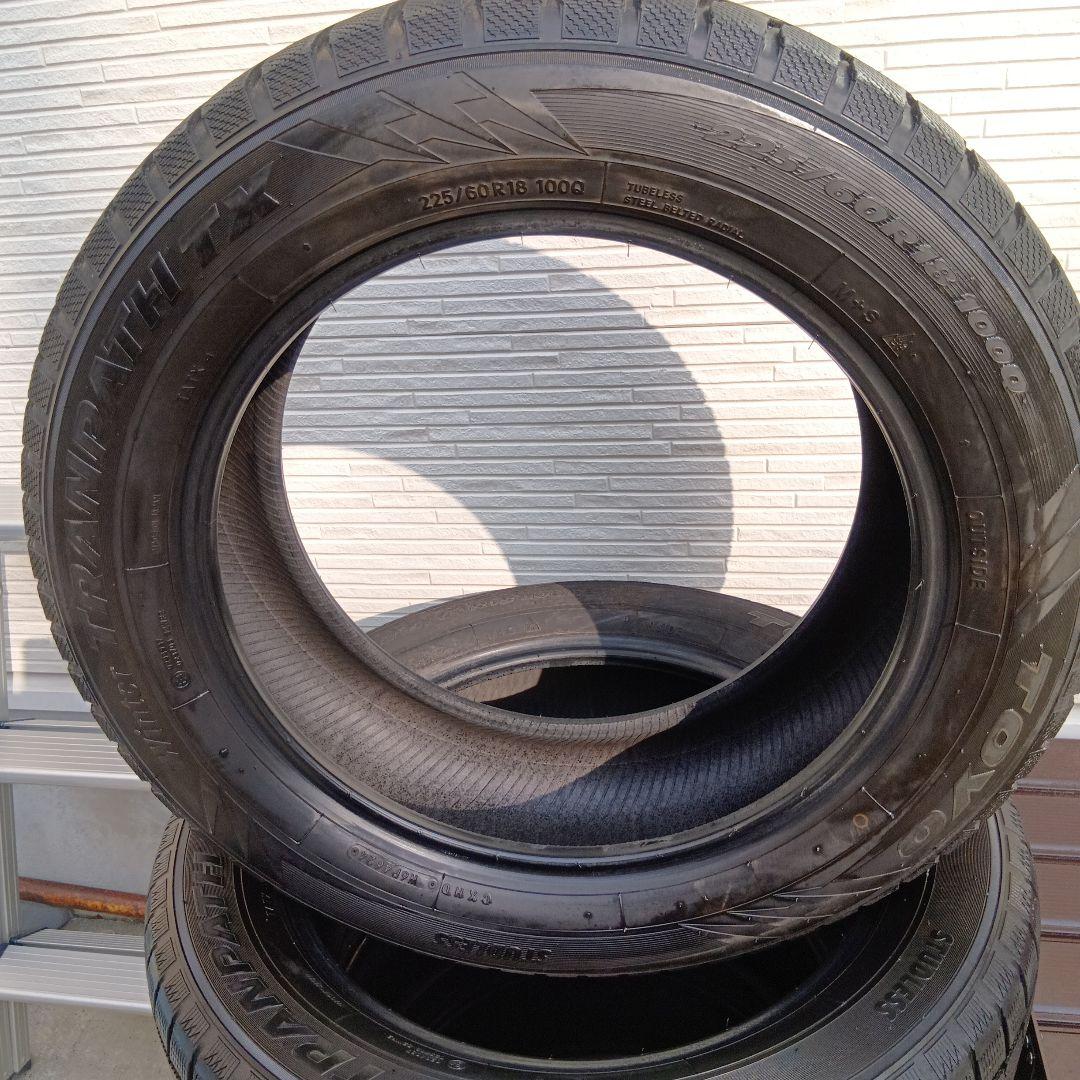225/60R18 TOYO スタッドレス　2024年製造