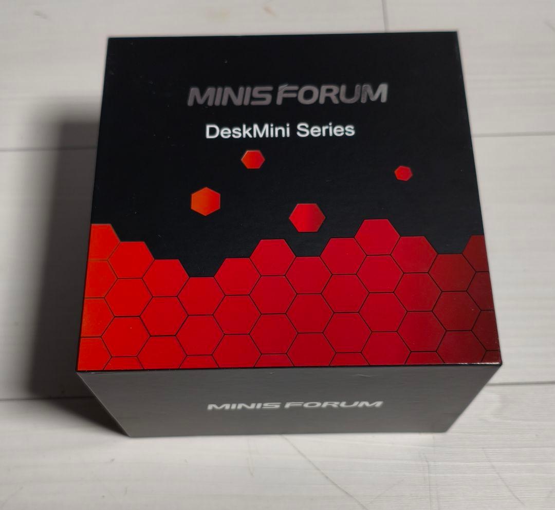 ミニPC　MINISFORUM UM700