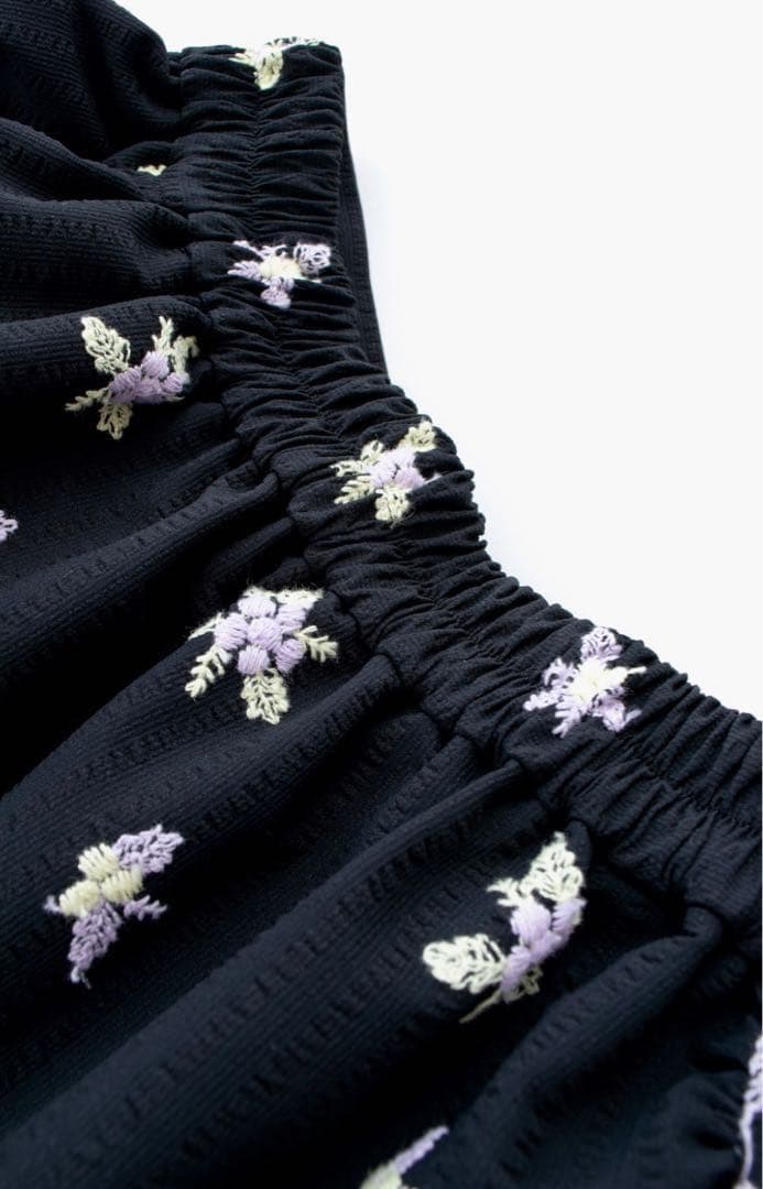 新品未使用OBLI別注パープルイエローフラワー刺繍ポケットスカート