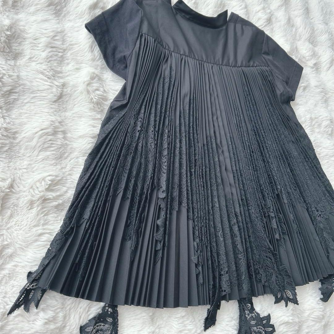 美品✨サカイ★バック　レース　プリーツ　Ｔシャツ　ブラック