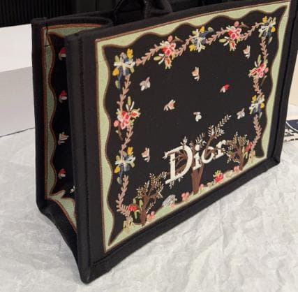 Diōr 刺繍トートバッグ