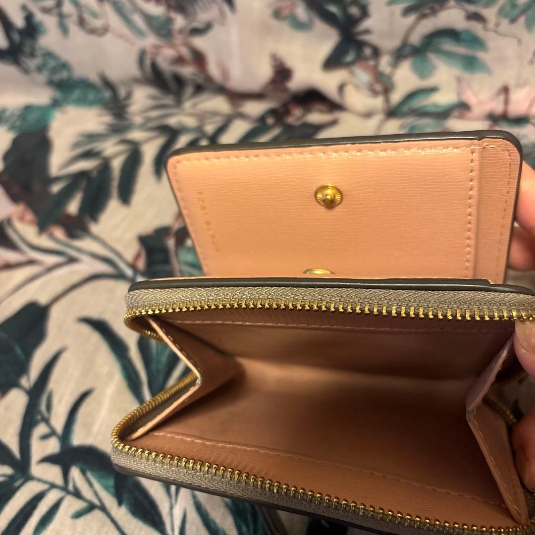 【美品】Tory Burch レザー二つ折り財布　ピンク&ベージュ