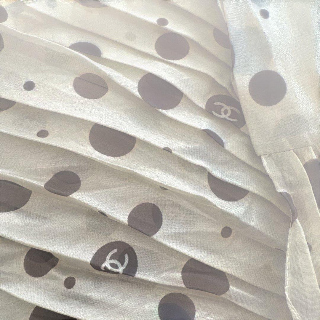 シャネル プリーツ スカーフ