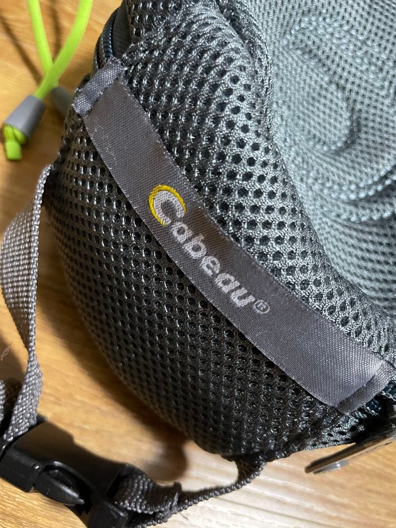 【Cabeau】トラベルネックピロー　 EVOLUTION COOLグレー
