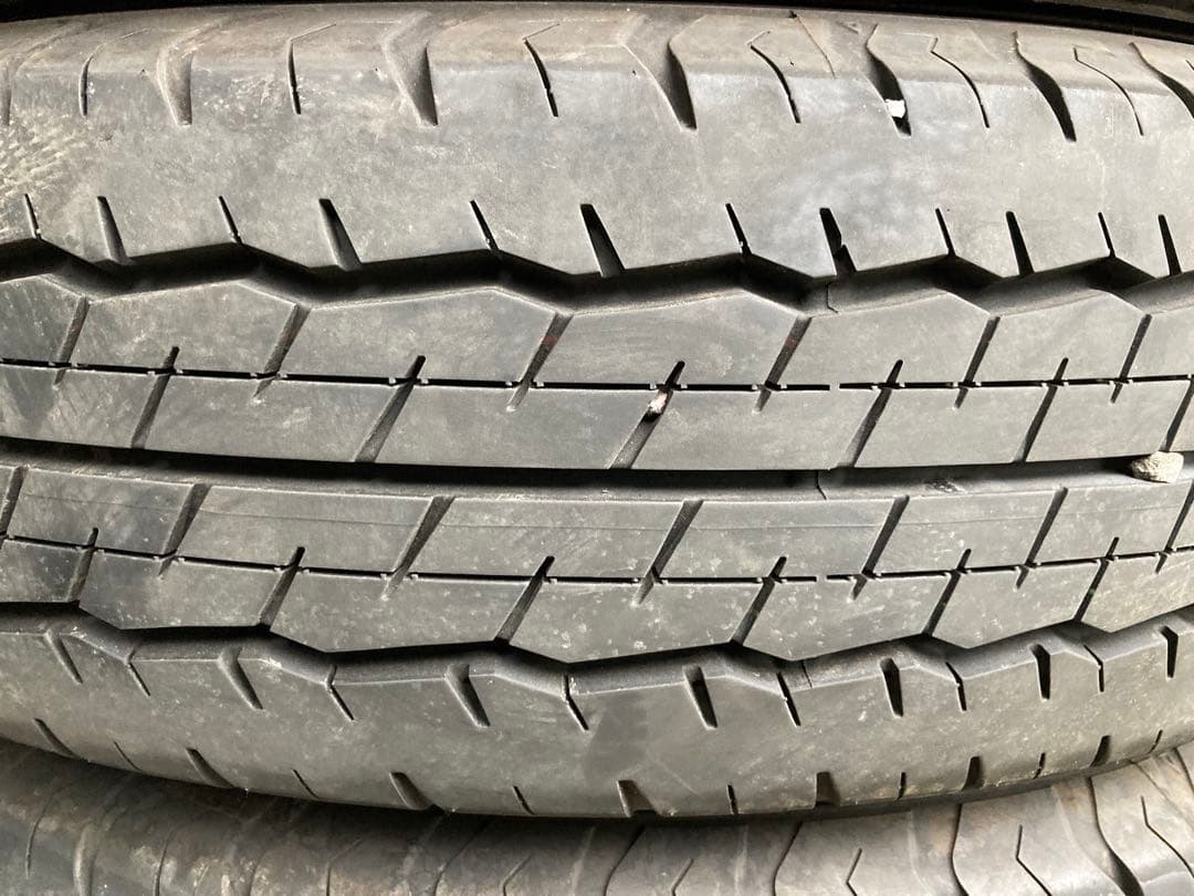 ハイエース等 DUNLOP 195/80R15 24年製 【南-108 ②】