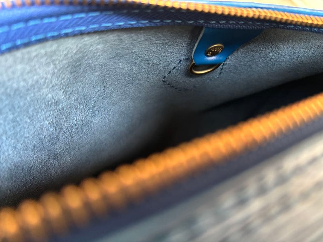 Louis Vuitton 青いエピレザー ボストンバッグ
