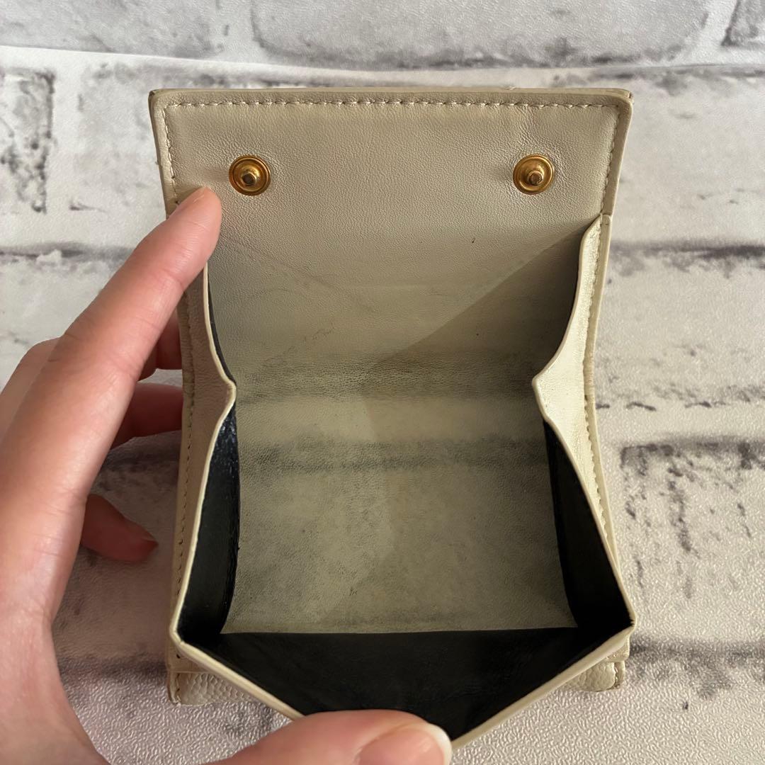 SAINT LAURENT ホワイト　三つ折り財布