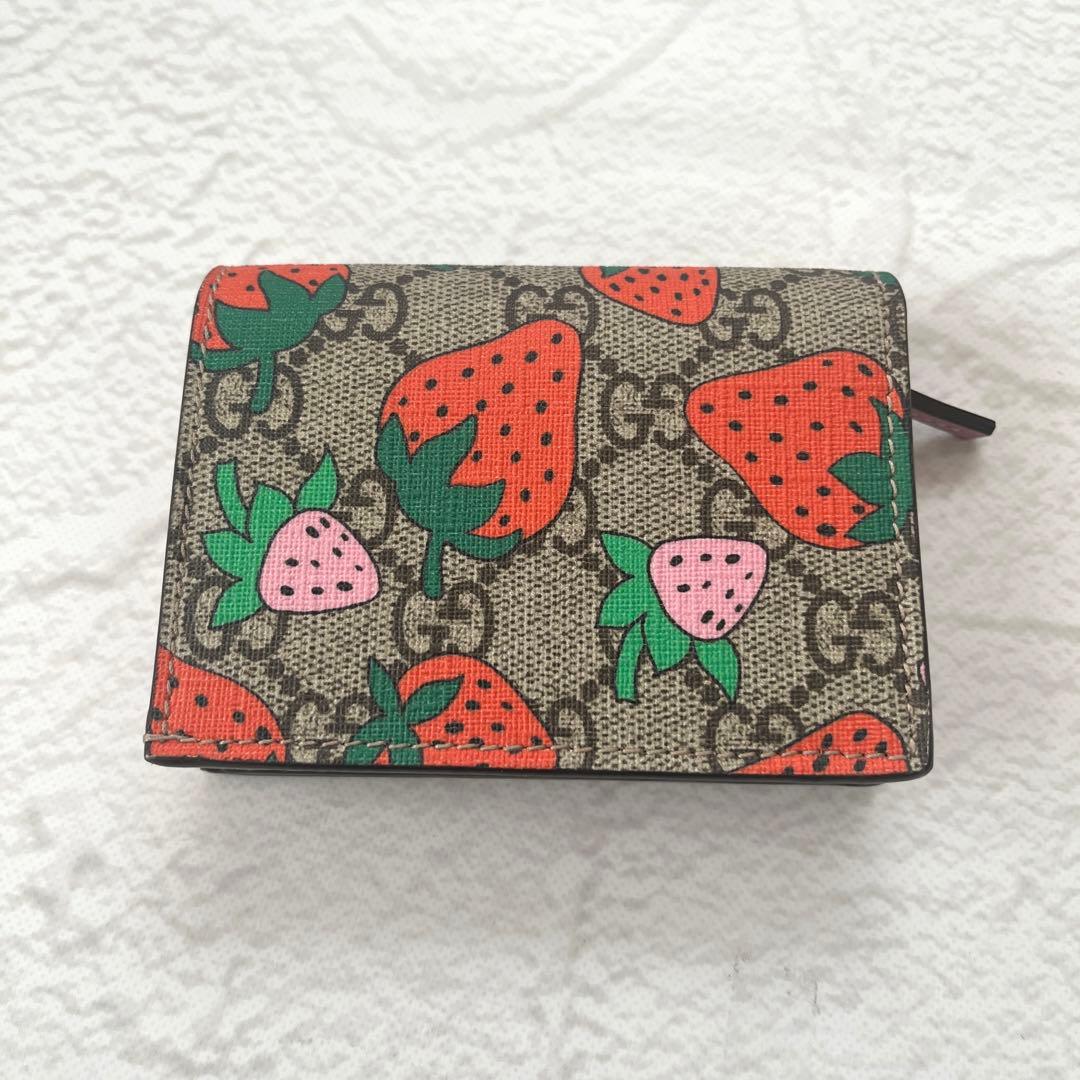 GUCCI イチゴ柄 ストロベリー 二つ折り財布 箱 袋 付き