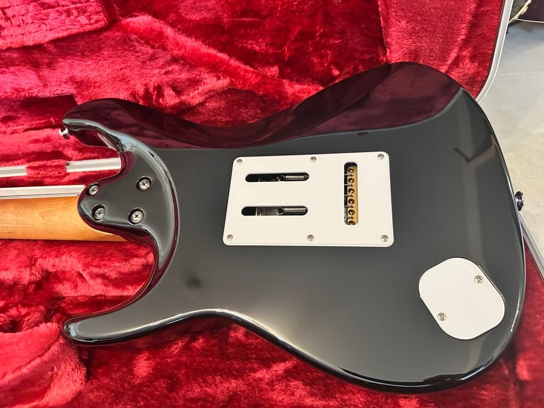 Ibanez AZ2204N-BK Suhr SSV＋搭載
