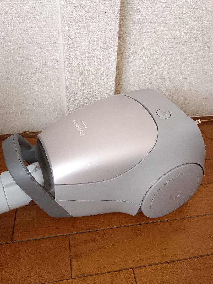 22年製❗軽量型、パナソニック、紙パック式掃除機(パワーノズル）