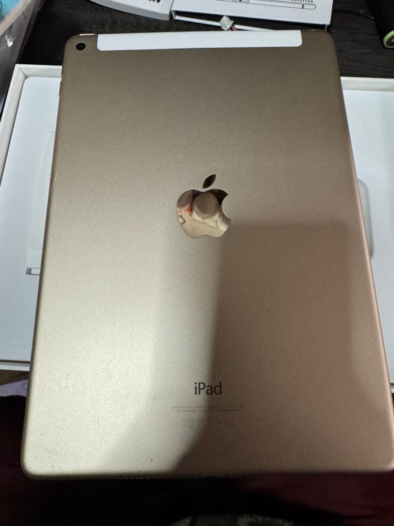 iPad本体 iPad Air 2 64GB Wi-Fi+Cellular