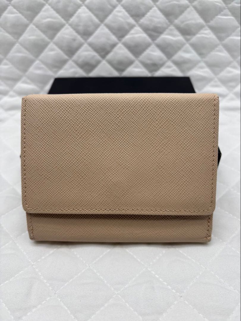 極美品　BURBERRY バーバリー　三つ折り財布　YT4608 箱付き