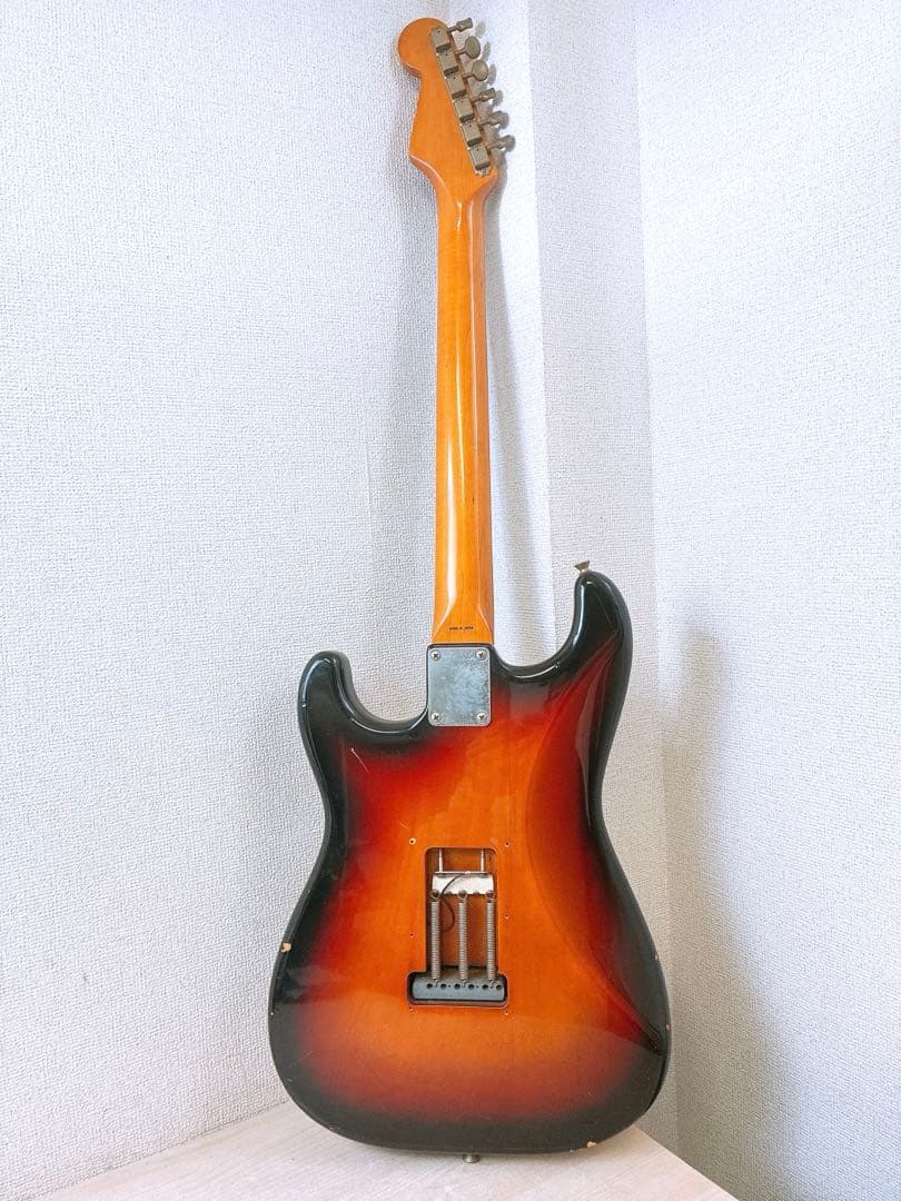 a*6様 Fender STRATOCASTERフェンダージャパン フジゲン製?
