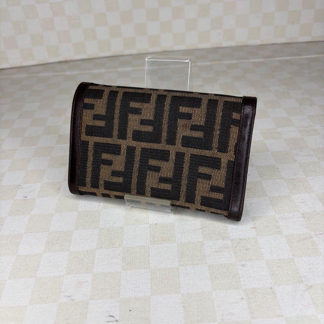 極美品　FENDI フェンディ　財布　二つ折り　M93