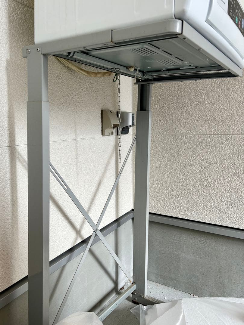 HITACHI 日立の乾燥機 DE-N60WV とスタンド