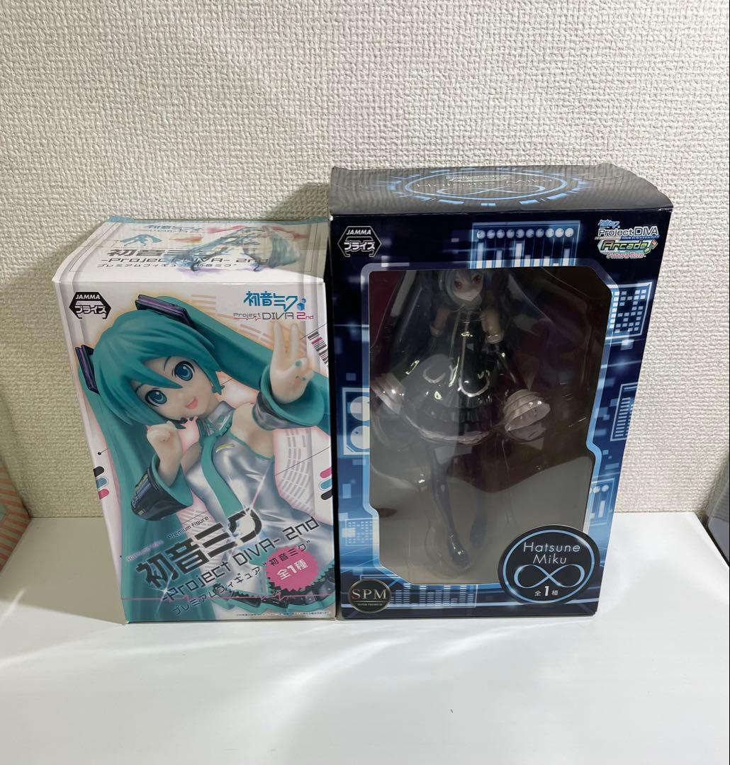 ★ 初音ミク Project DIVA 2nd と SPM ∞ フィギュア 2体