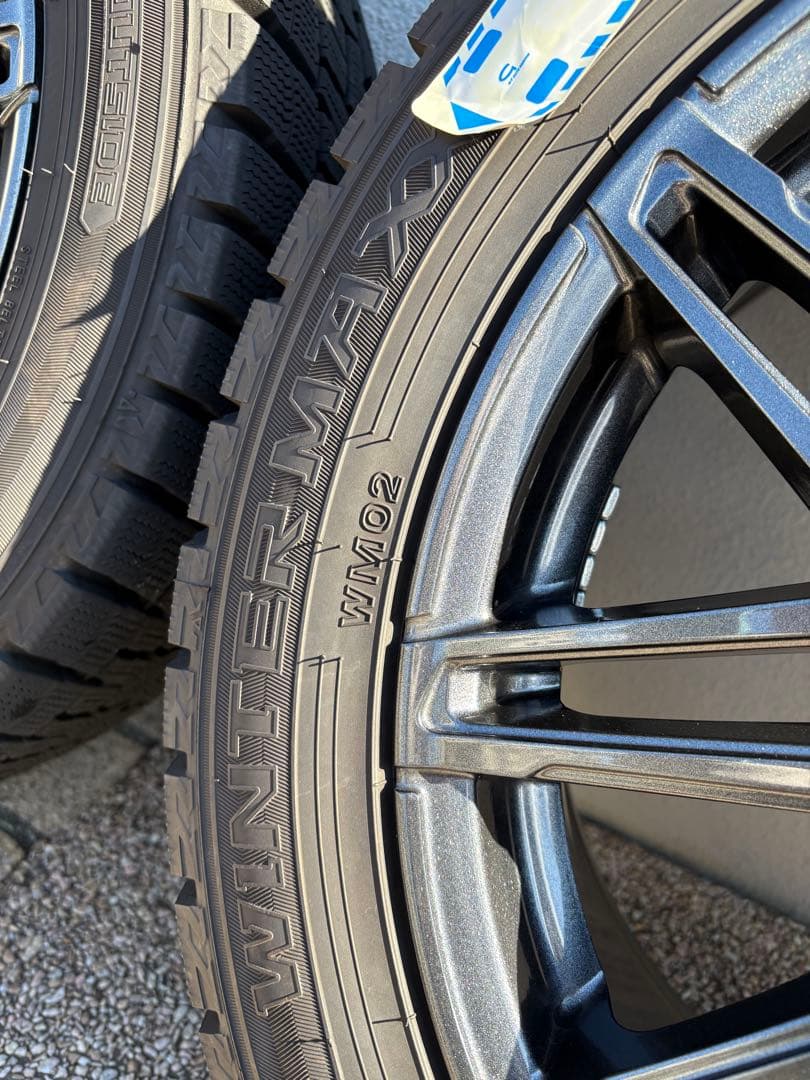 セール価格DUNLOP WINTER MAXX WM02 215/50R17