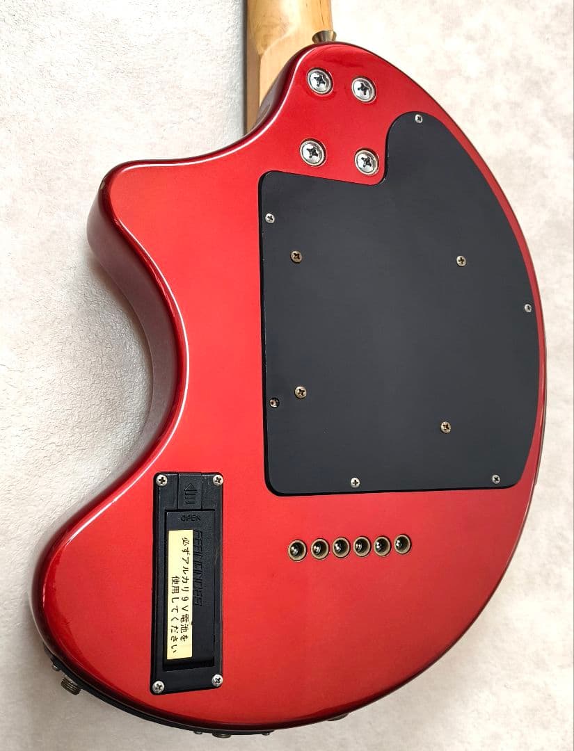 【美品】DIGI-ZO CAR マルチエフェクター内蔵 ミニギター 専用ケース付