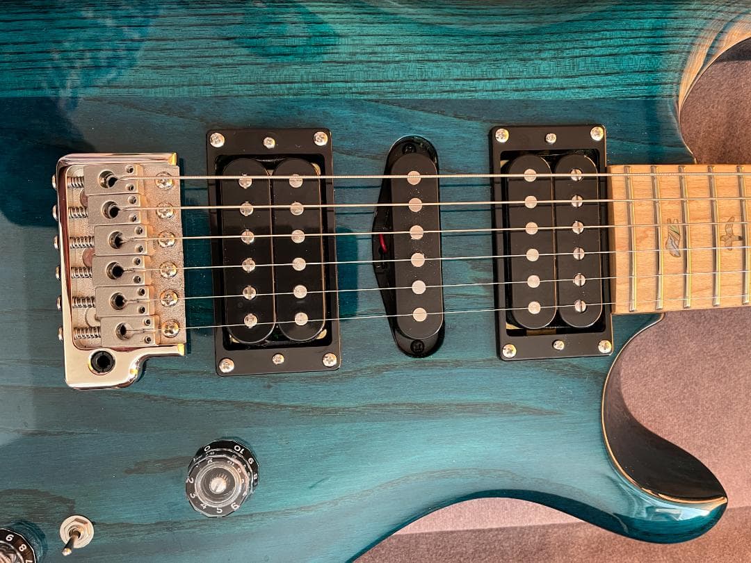 【美品】PRS SE Swamp Ash Special Iri Blue