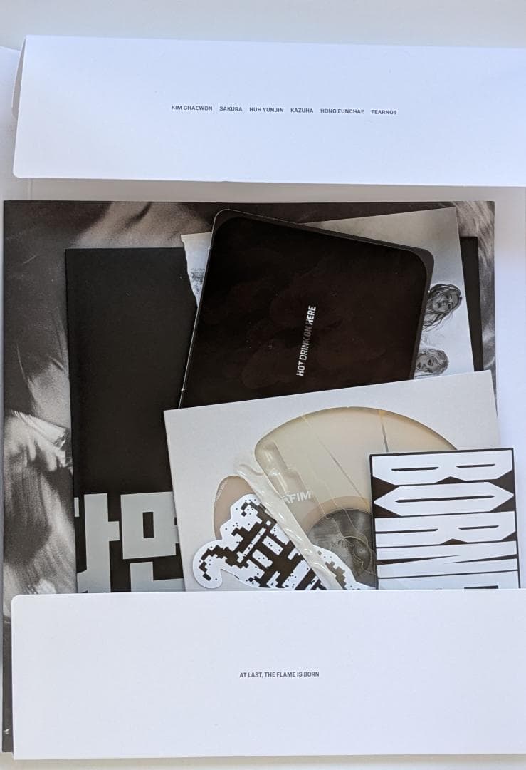 ★非売品◆サインCD◆LE SSERAFIM◆HOT◆ショーケース
