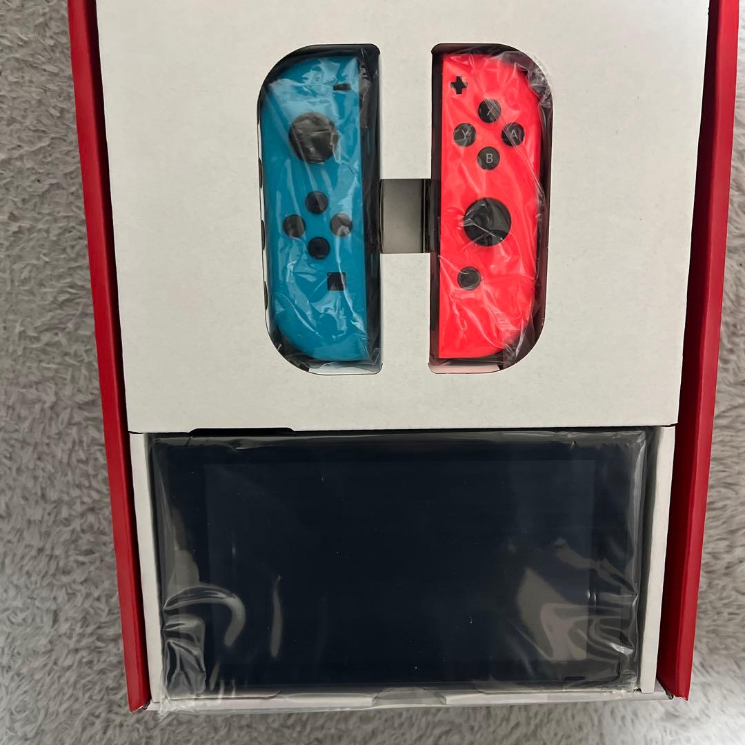 n*a様 Nintendo Switch 本体 青/赤 Joy-Con付き