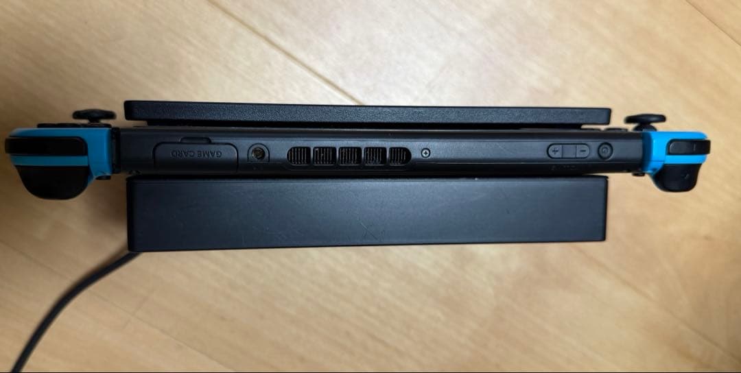 ゆー任天堂Switch本体Joy-Con、ドック付き