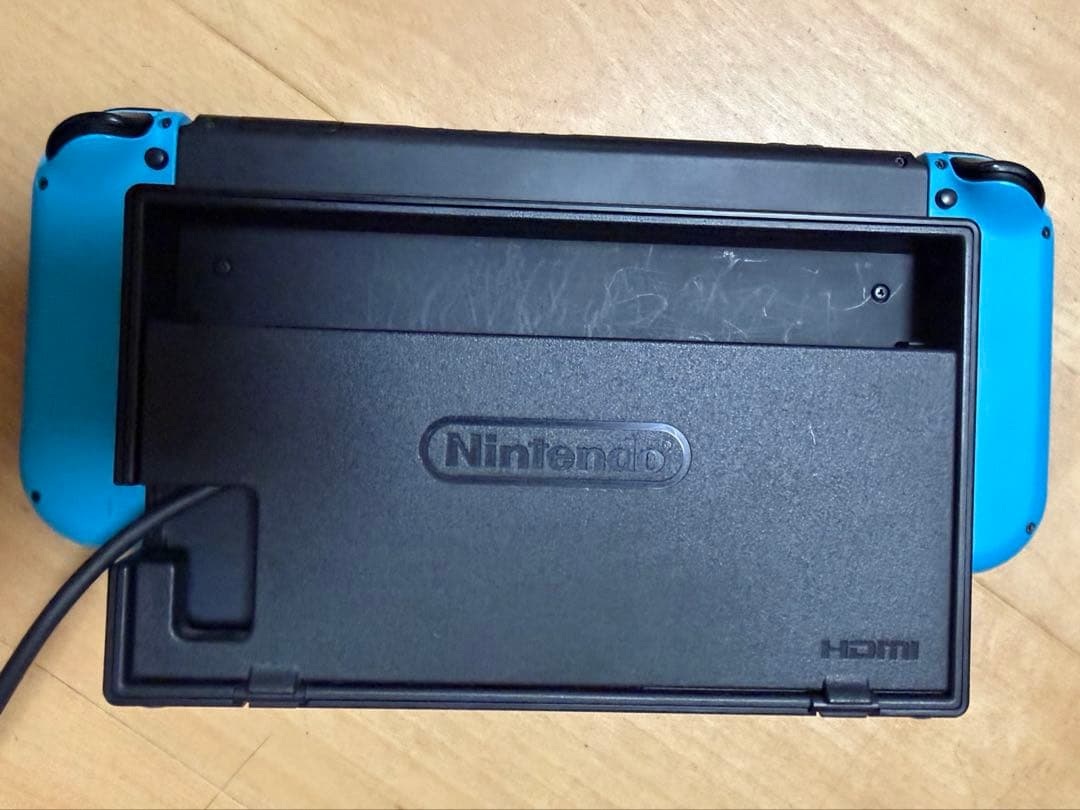 ゆー任天堂Switch本体Joy-Con、ドック付き
