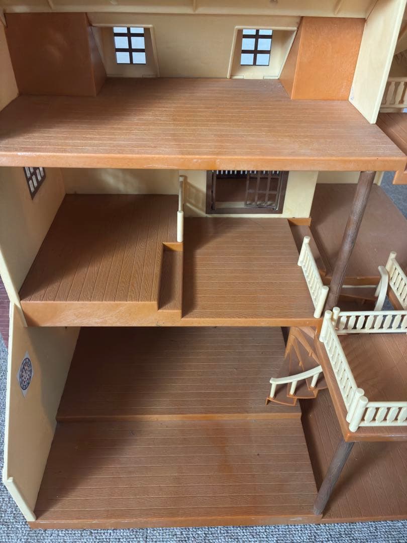 【すぐ遊べるセット】シルバニア 緑の丘の大きな家（おまけ人形・家具つき)