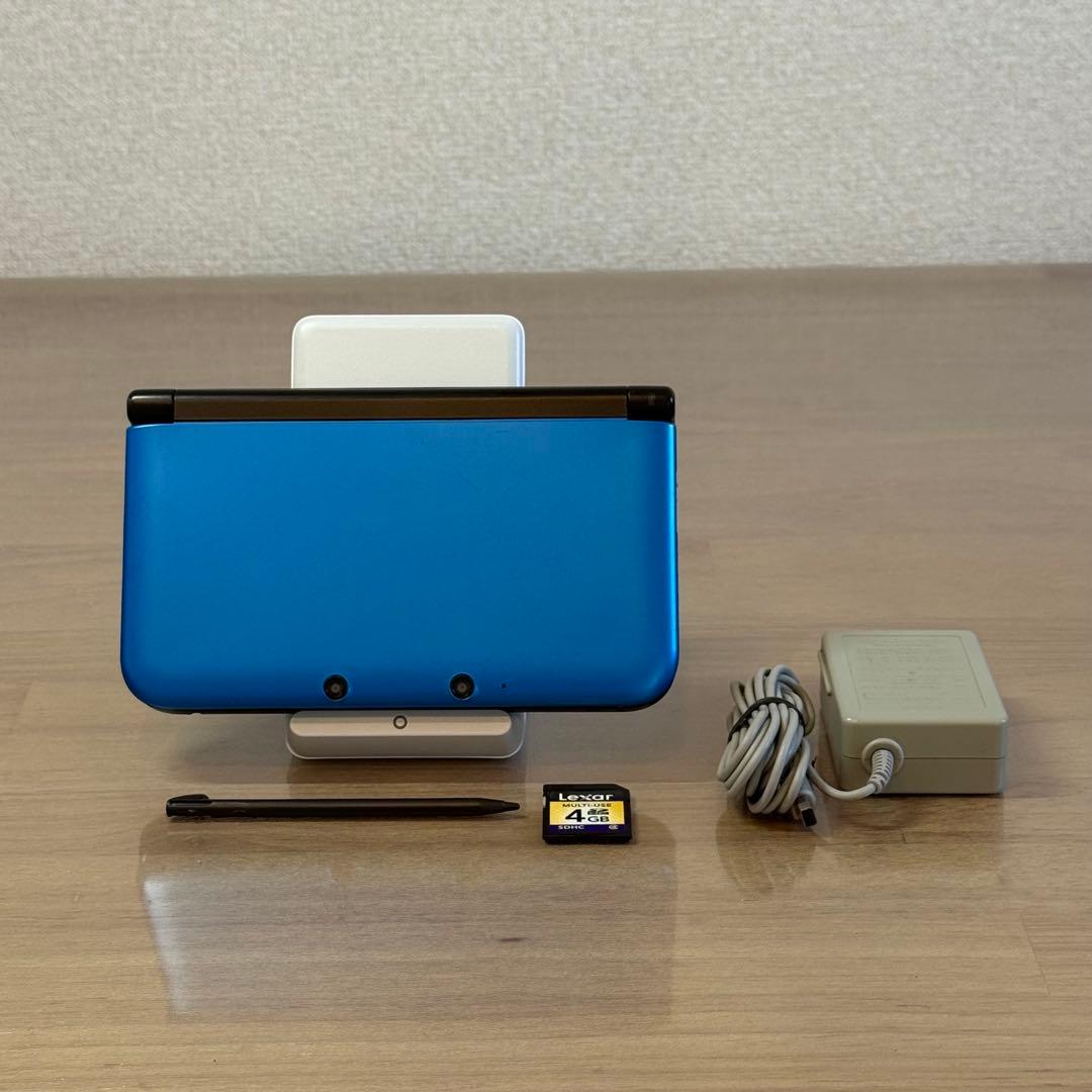 8-002 ニンテンドー3DS LL ブルー×ブラック