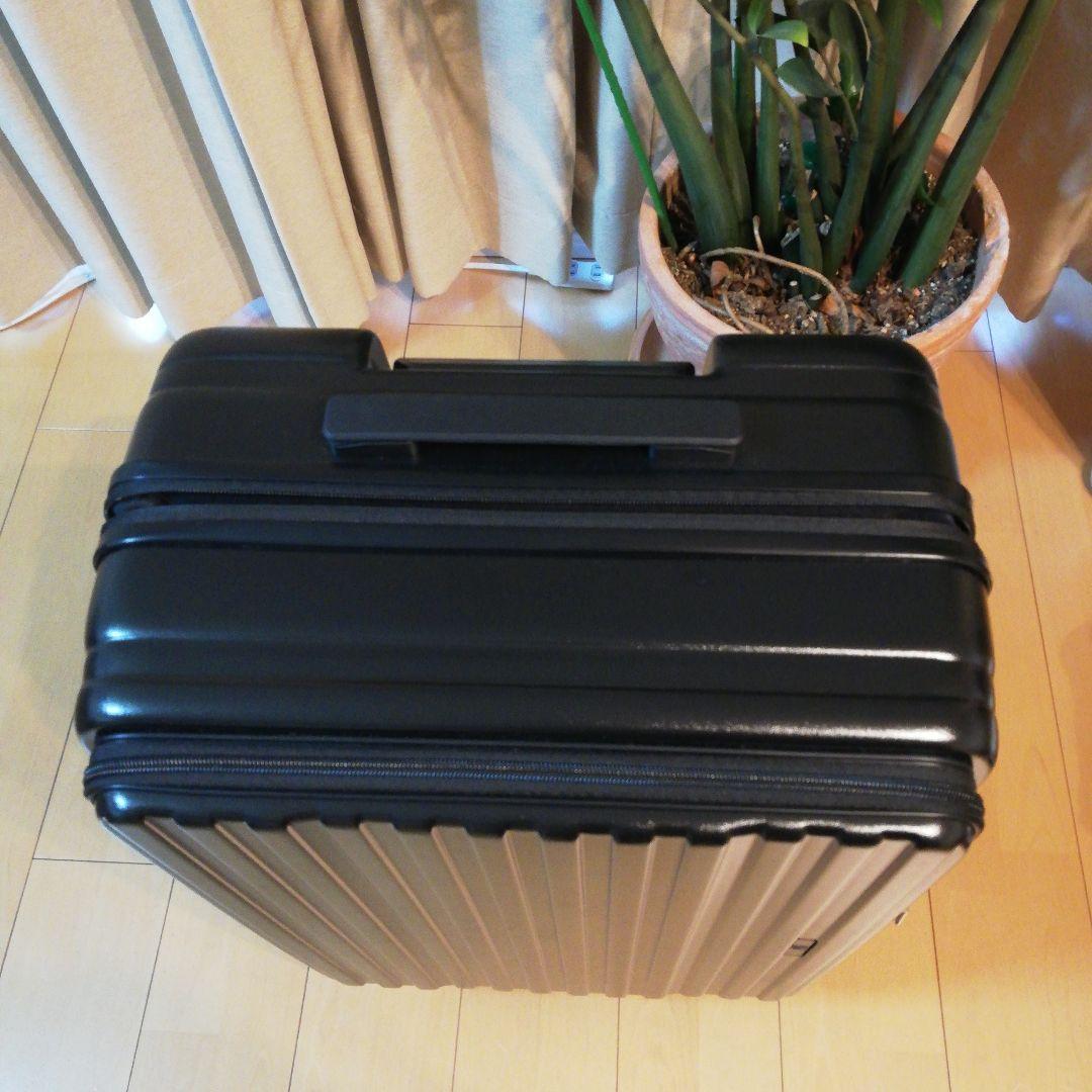 ブラック 黒 新品未使用品 美品 旅行用 キャリーケース 　スーツケース